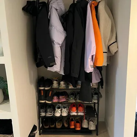 - Home, Close To Airport And The Βίλα Μπέργκεν