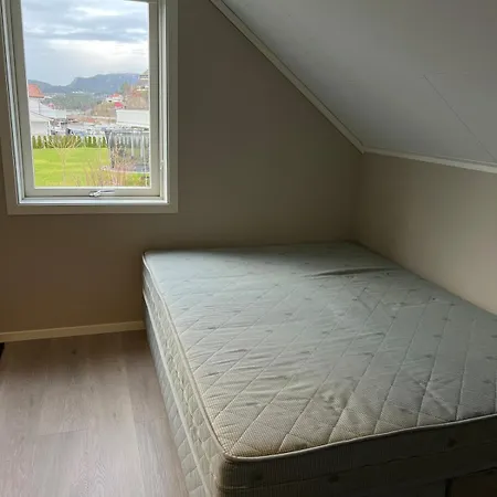 - Home, Close To Airport And The Βίλα *