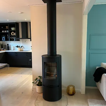 - Home, Close To Airport And The Βίλα *