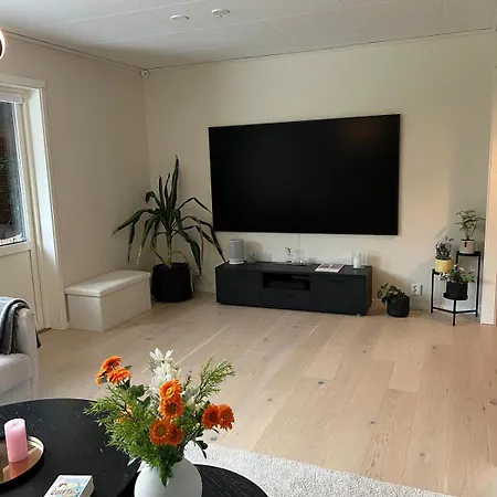 Βίλα - Home, Close To Airport And The *