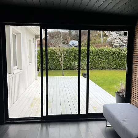 - Home, Close To Airport And The Μπέργκεν