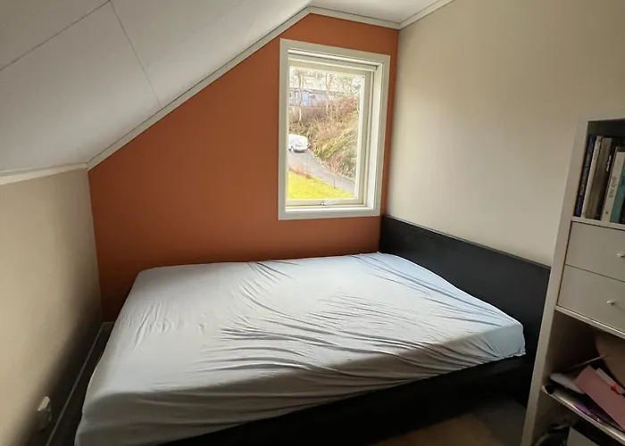 - Home, Close To Airport And The * برغن