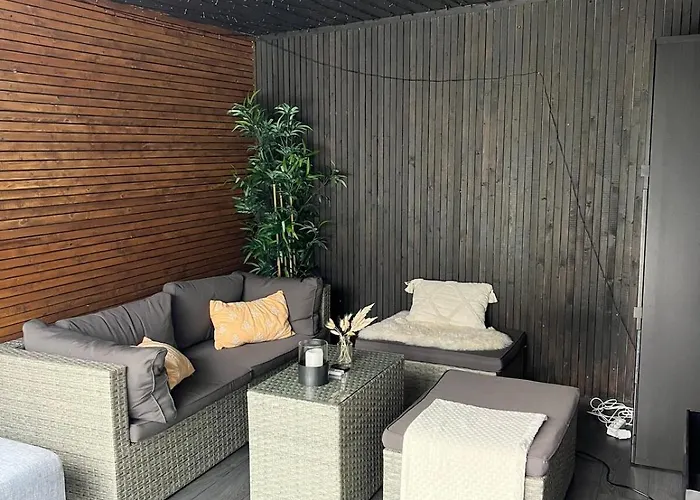 - Home, Close To Airport And The فيلة برغن