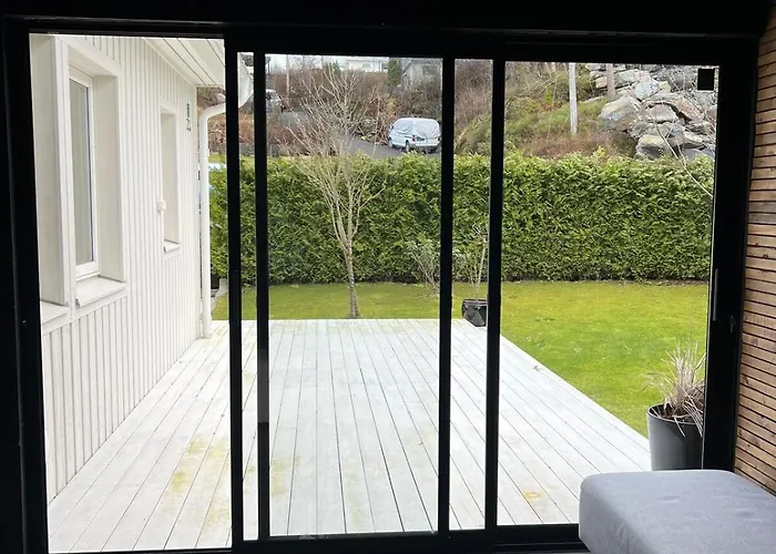 - Home, Close To Airport And The برغن